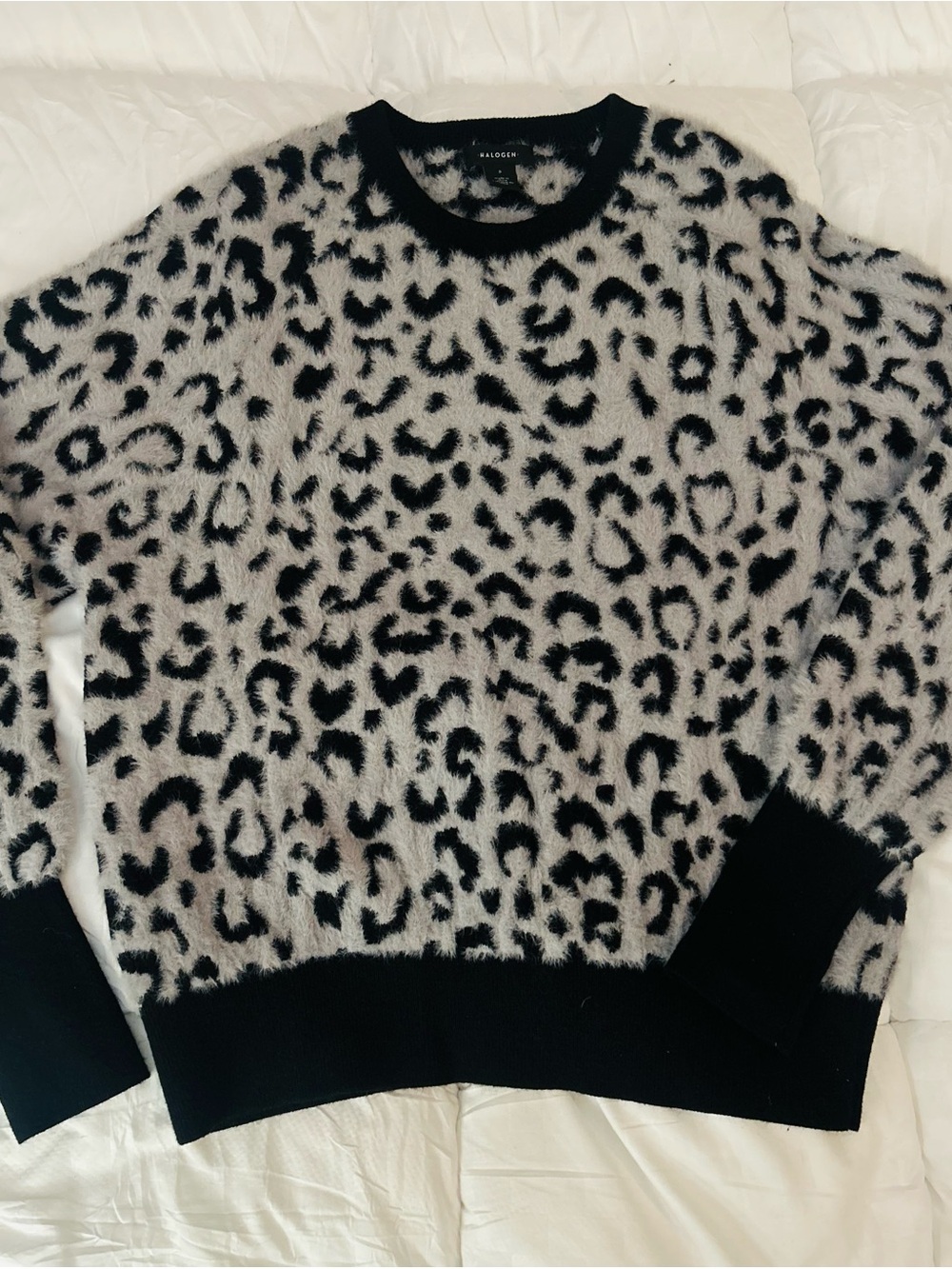 Halogen Black & Gray Leopard Print Fuzzy Sweater